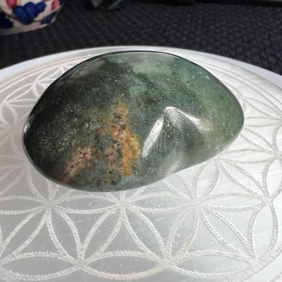 OC Jasper Crystal Heart Carving - Picture 6 of 11
